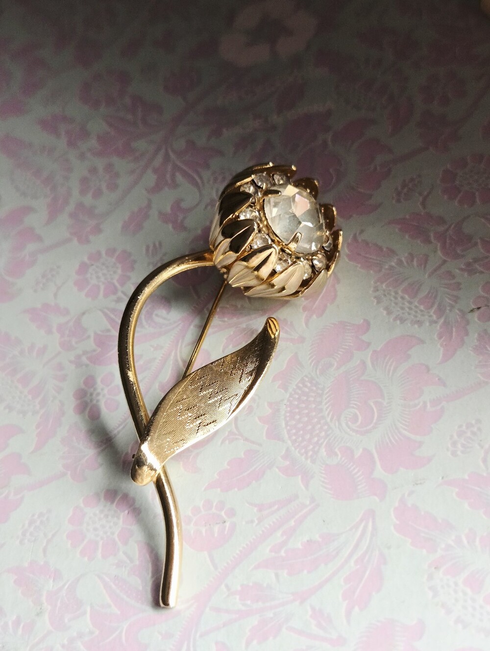 Vintage Gold-Tone Floral Brooch with Clear Crystal - Picture 10 of 17